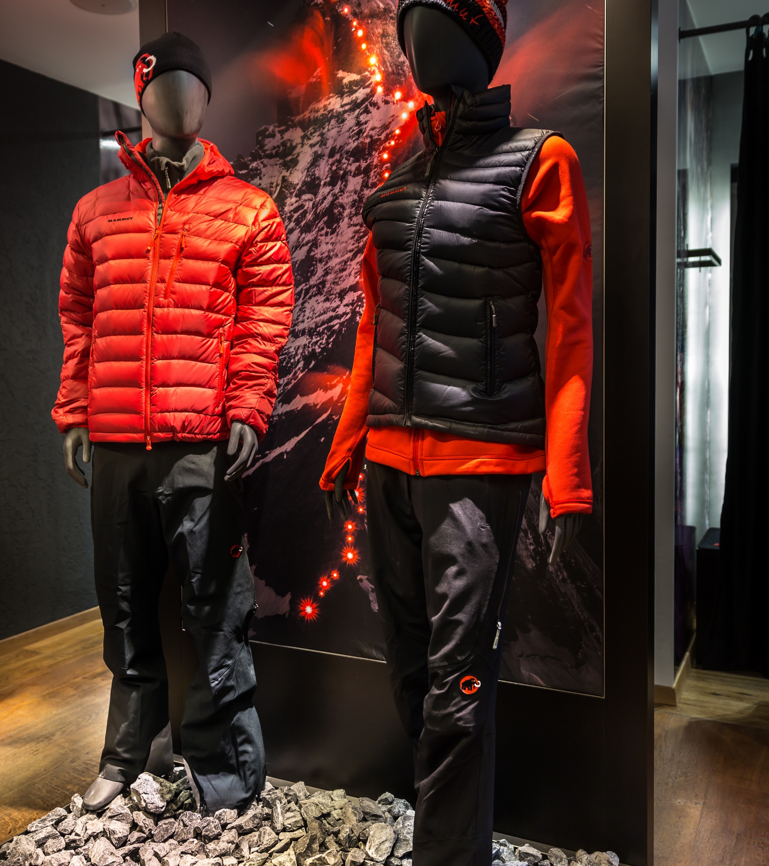 Mammut Red Clothes Mannequin